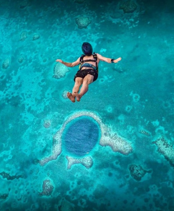 Seller-marketing (blue hole parachute) - 5